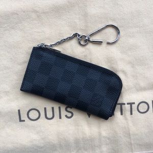 LV Key Pouch — Pouchette Clé